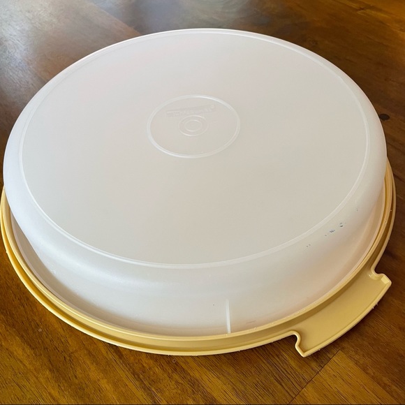 Tupperware Kitchen Vintage Tupperware Harvest Gold 2 Round Pie